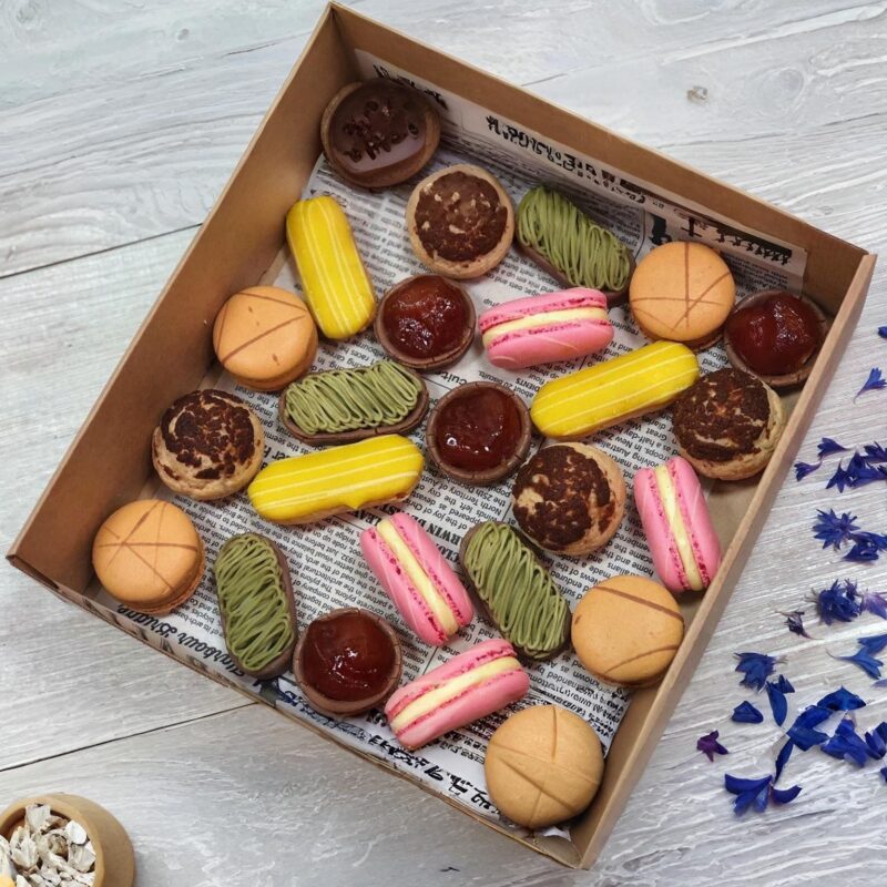 Assorted French Mini Petit Fours Box (25 pieces) ***Contains Nuts