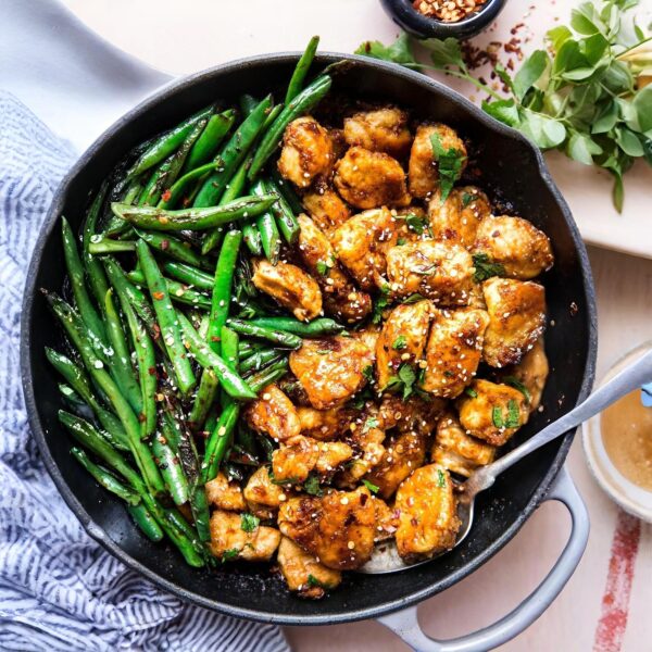 Asian Chicken & vegetable stir fry with steamed rice
