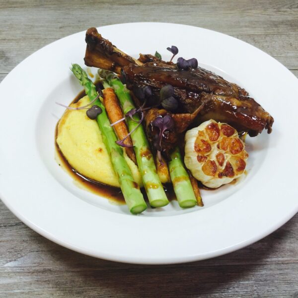 Hire - Crockery - Maxwell Williams Large Main Plate with Rim